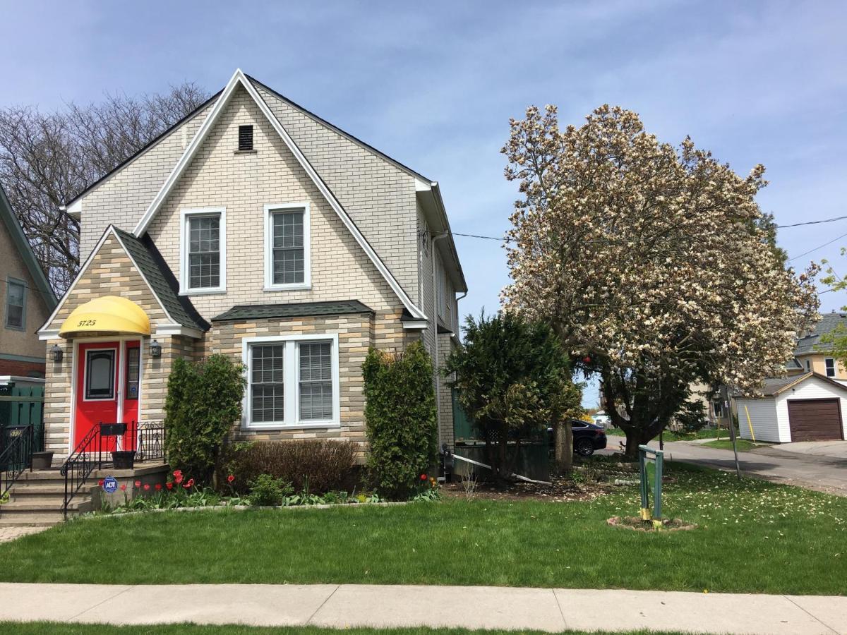 Bed & Breakfast Cozy House 3*