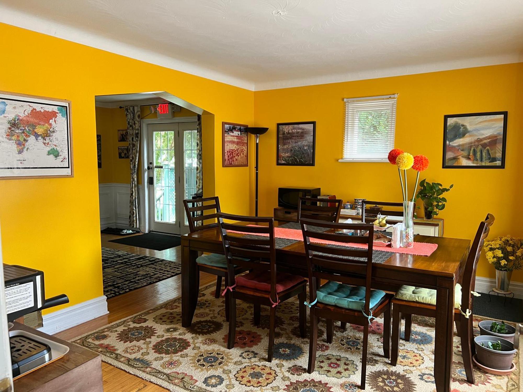 Cozy House Bed & Breakfast