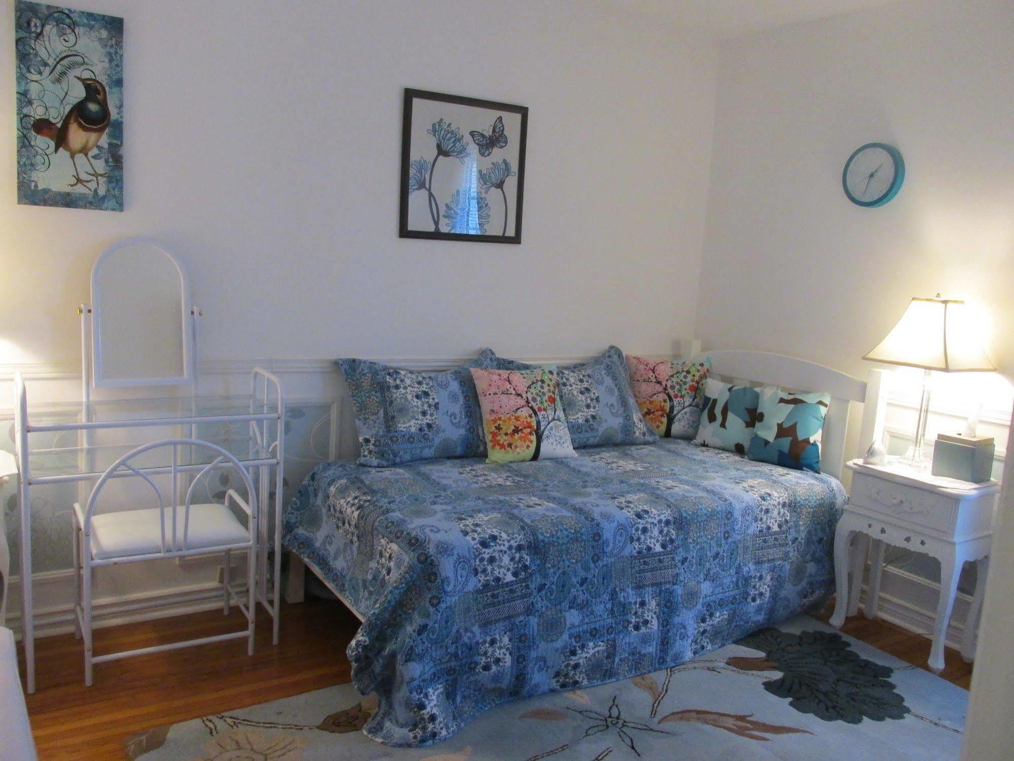 Bed & Breakfast Cozy House